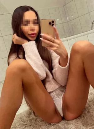 проститутка Каролина, 22, Питер